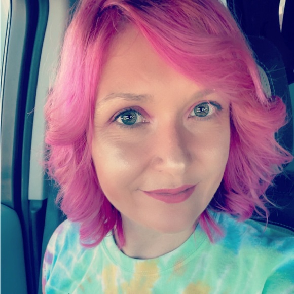 Meet your Posher, Stefanie - Picture 1 of 1